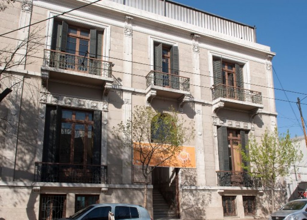 imagen Reconocido pianista italiano dictará conferencias y clases magistrales en la Escuela de Música