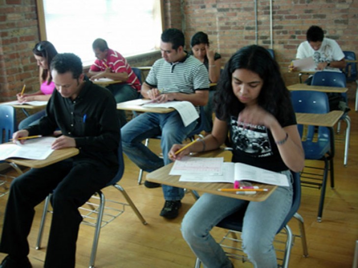 imagen Inscriben a extranjeros para examen de Español