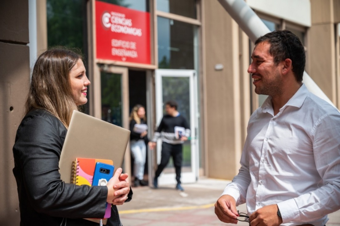 imagen Maestría en Administración de Negocios: inscriben a una nueva edición