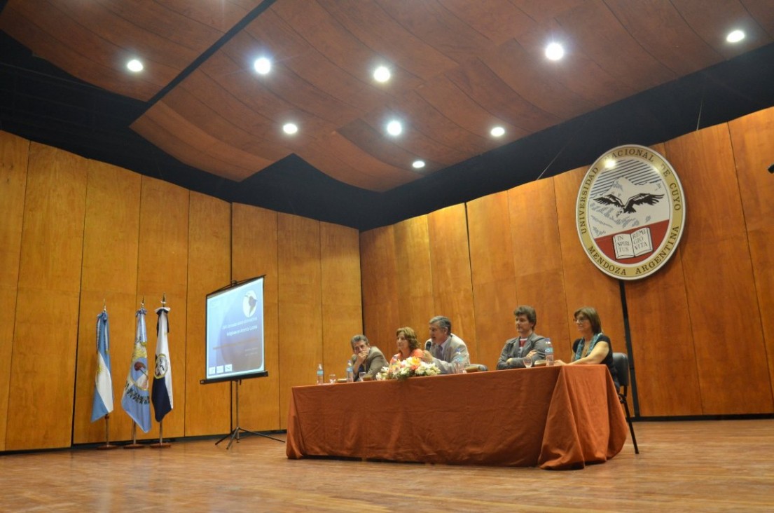 imagen Arrancó encuentro sobre religiones latinoamericanas