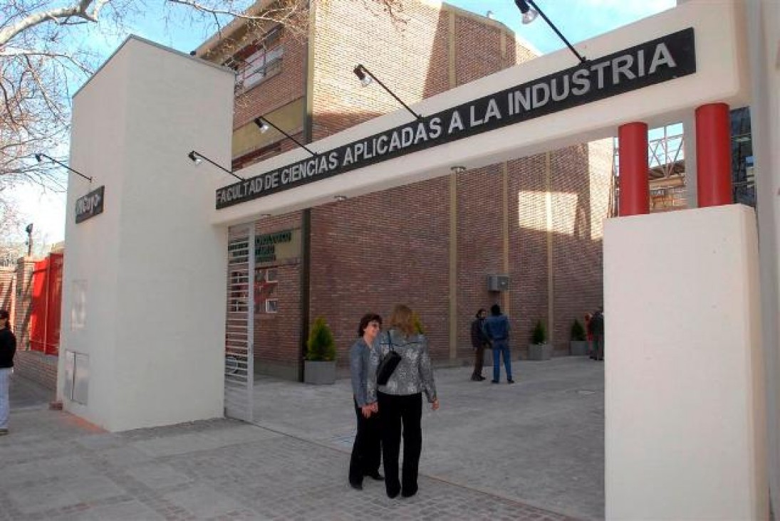 imagen Ciencias Aplicadas concursa cargo de profesor de enseñanza y aprendizaje de la Química