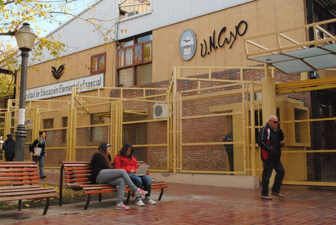 imagen Promocionan la donación de sangre en la Facultad de Educación