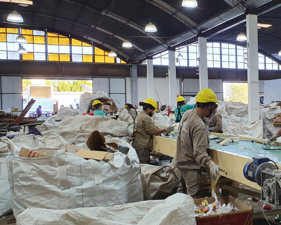 imagen Gestión de residuos en el Gran Mendoza: el 13% de los plásticos vuelve al circuito productivo