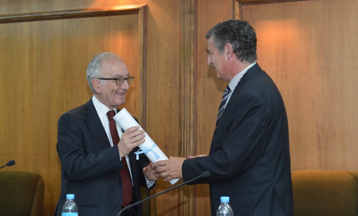 imagen El jurista Luigi Ferrajoli recibió el Honoris Causa de la UNCuyo