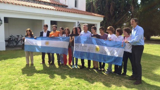 imagen Macri recibió a delegación argentina que compitió en Mundial de Ciencias
