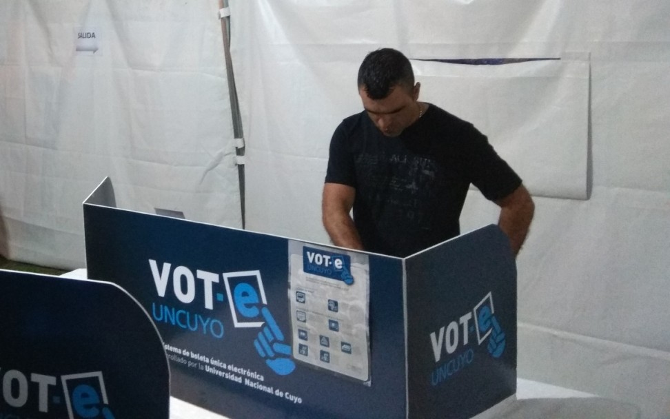 imagen Vendimia de Junín utilizó el voto electrónico de la UNCuyo