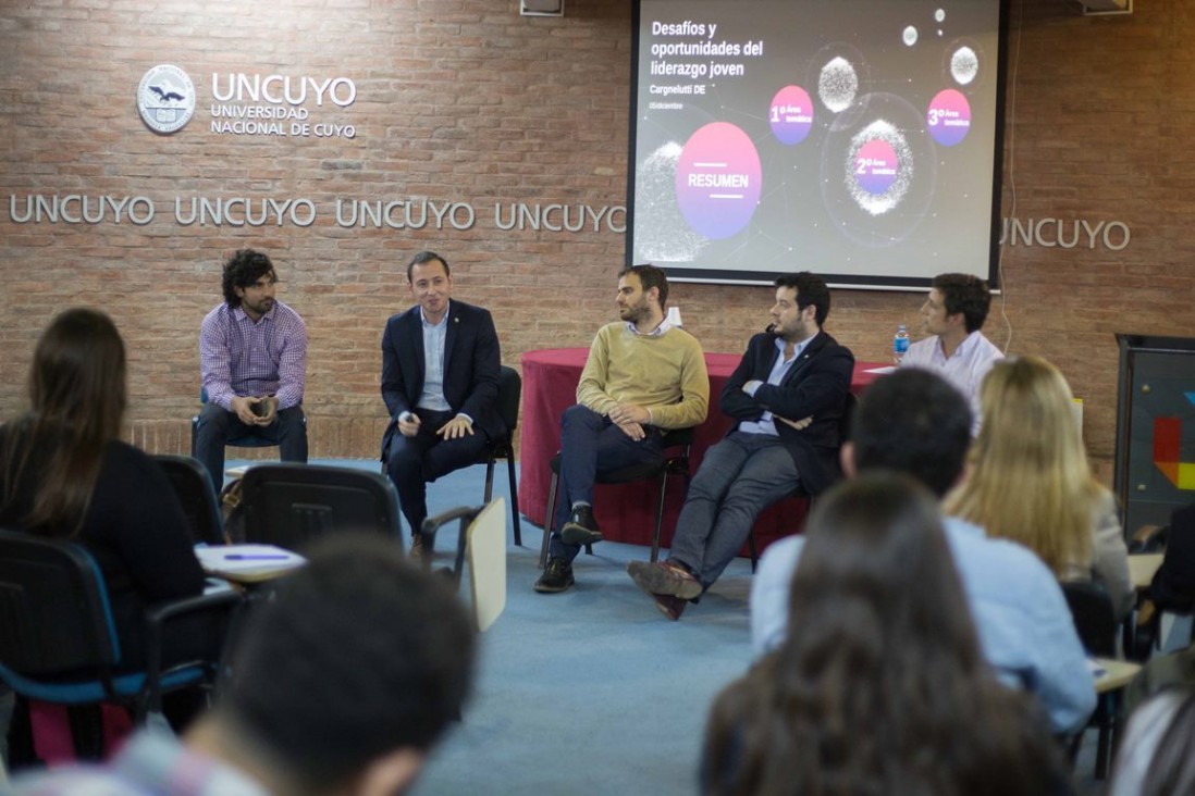 imagen Egresados de la UNCuyo forman en liderazgo a estudiantes extranjeros