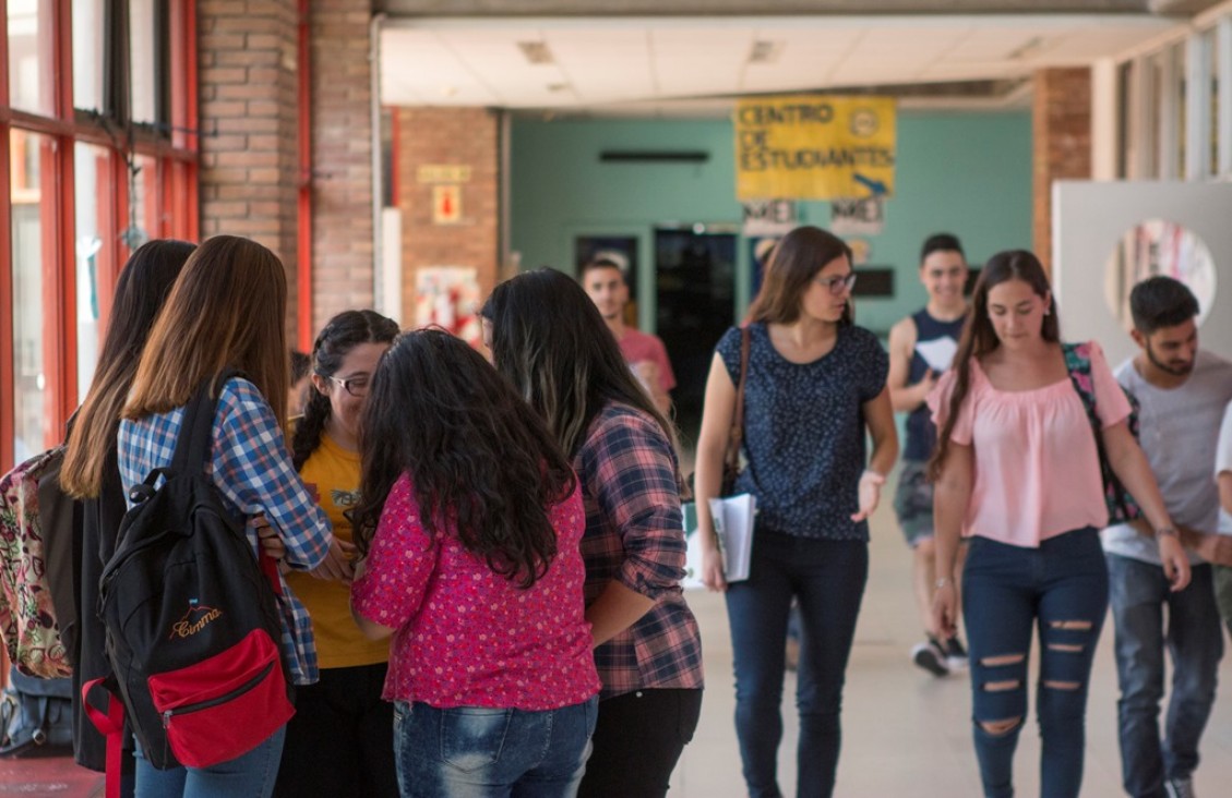 imagen Estimulan la inserción profesional de estudiantes y graduados