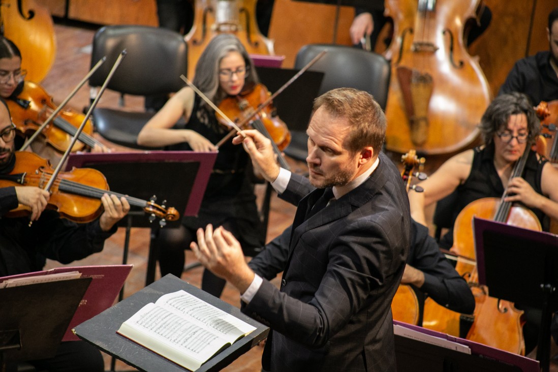 imagen Con batuta brasileña y repertorio alemán, la Sinfónica brilló en su primer concierto