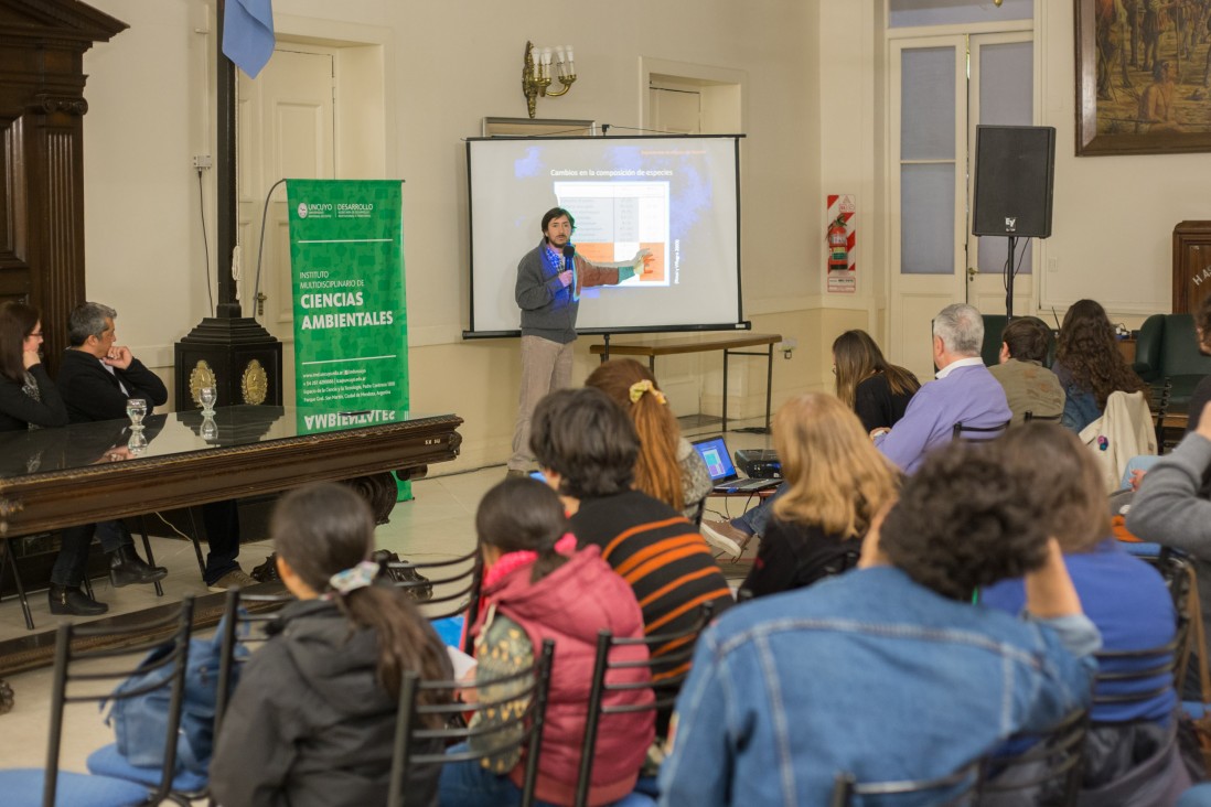 imagen Comenzaron las actividades por el Mes del Árbol en la Universidad