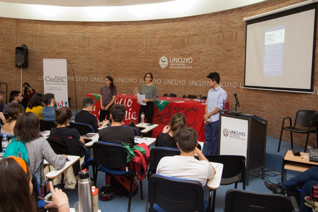 imagen Reflexionaron sobre Economía y Género en una Jornada en la Universidad