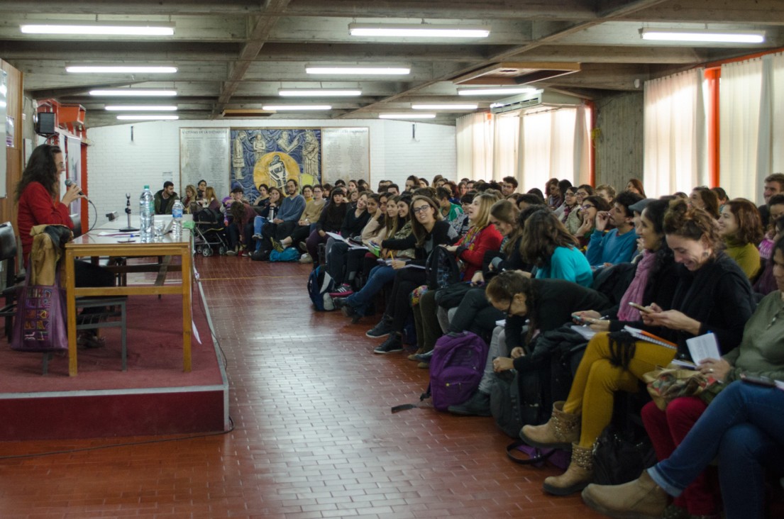 imagen Feminismo, globalización y violencia analizó académica francesa