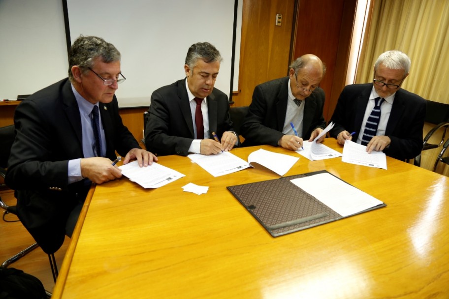 imagen Cornejo y Pizzi firmaron un acuerdo para desarrollar los Andes Áridos 