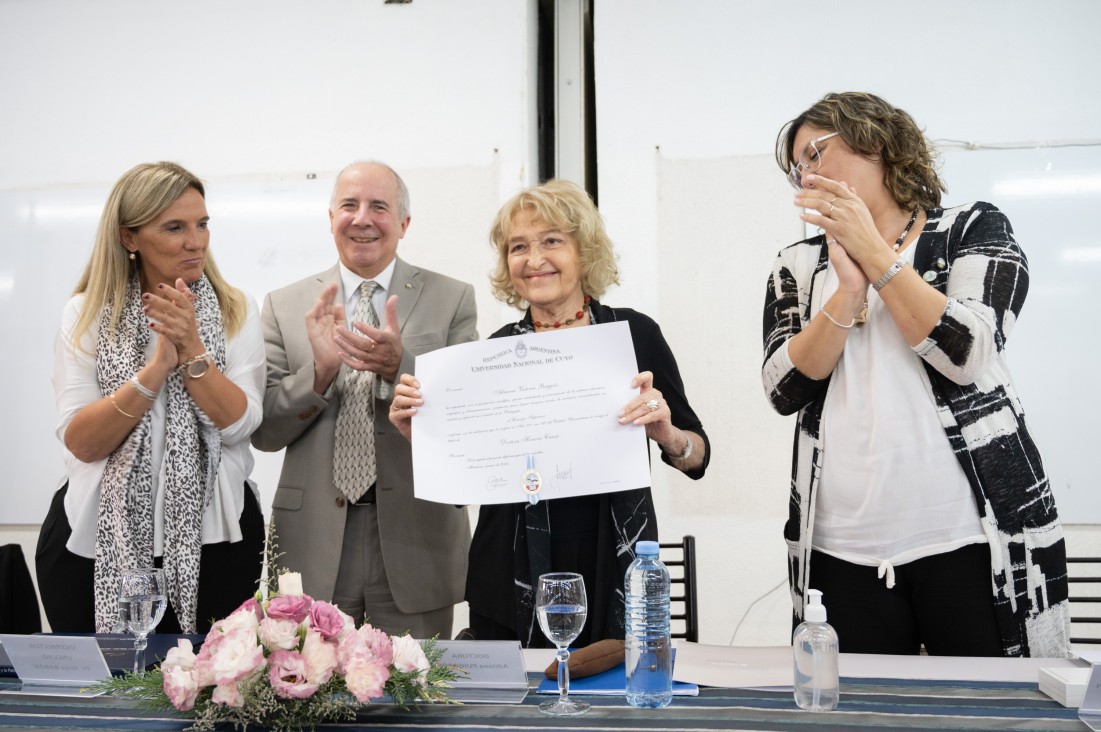 imagen  Adriana Puiggrós es la nueva Doctora Honoris Causa de la UNCUYO