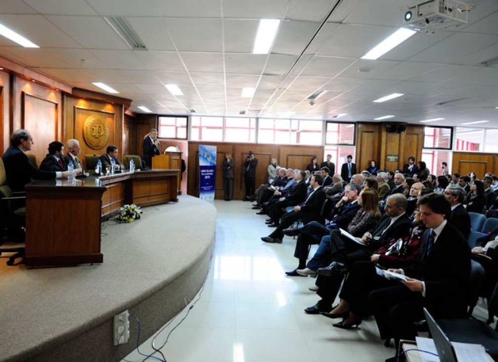 imagen Promueven en la UNCuyo debate sobre el Libro Blanco de la Defensa 2010 