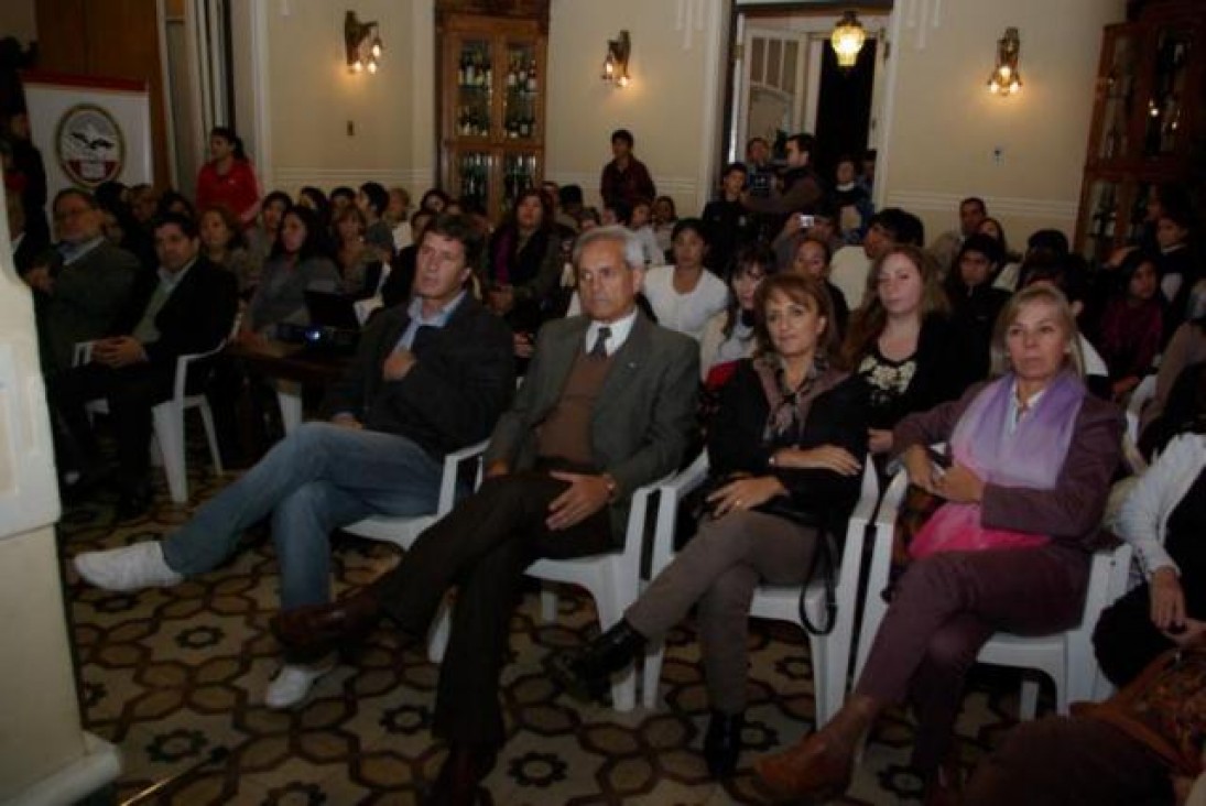 imagen Equipo de la UNCuyo y profesionales capacitaron a promotores de salud en Maipú