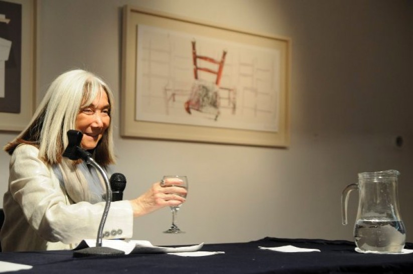imagen María Kodama participará en encuentro sobre  El Humor en la Literatura Argentina