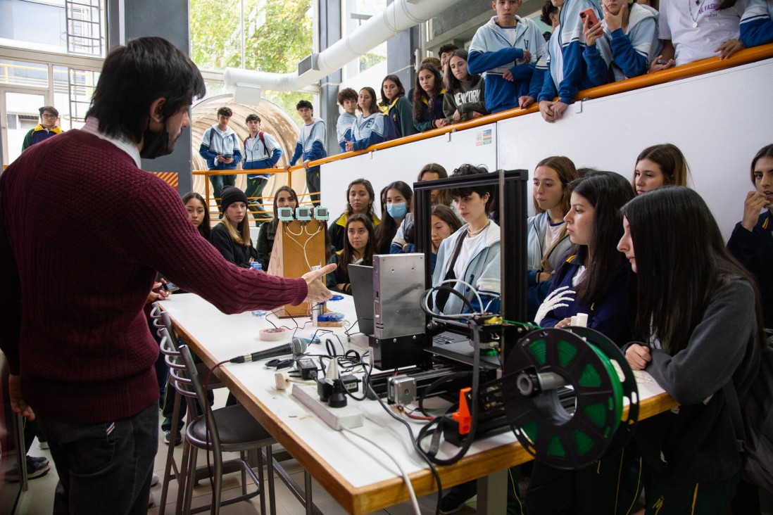 imagen Unos 1600 adolescentes vivieron la experiencia de "tocar la ciencia"