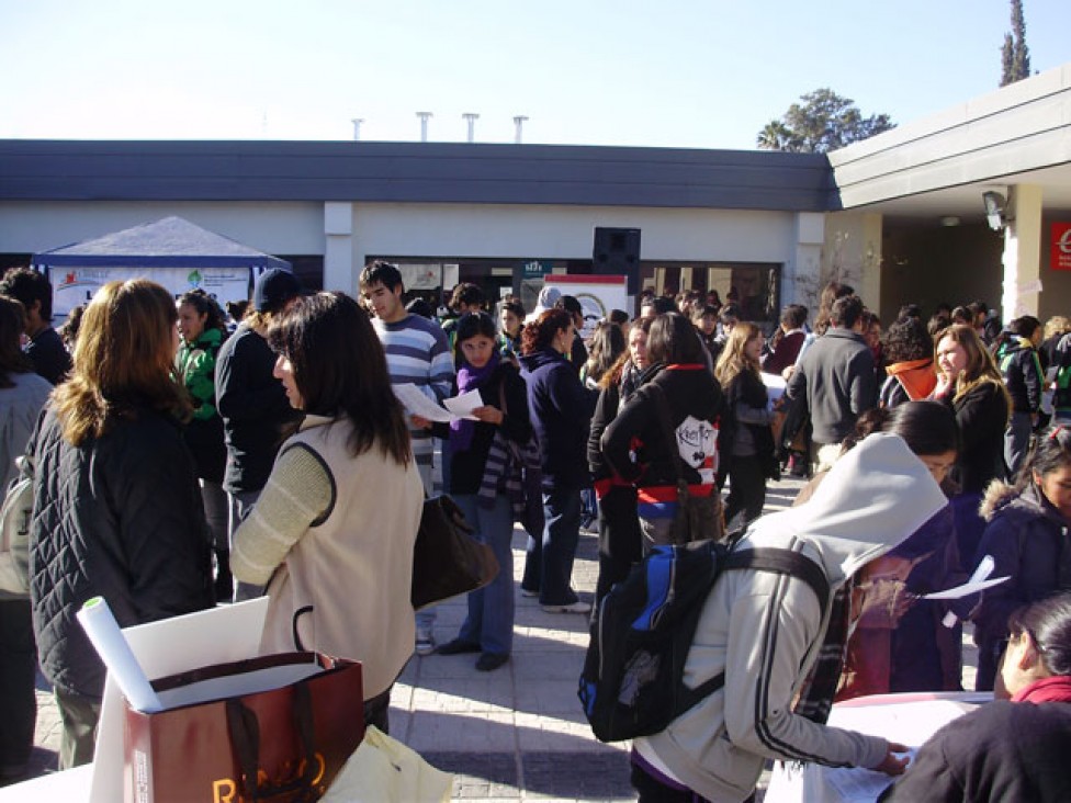 imagen La UNCuyo mostró su oferta educativa y de servicios en 4 departamentos de la Provincia