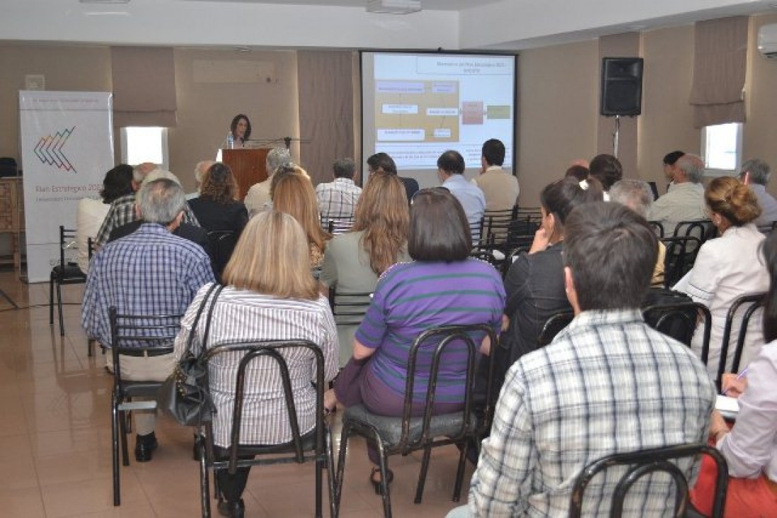 imagen La UNCuyo se proyecta al futuro a partir del estudio de su entorno