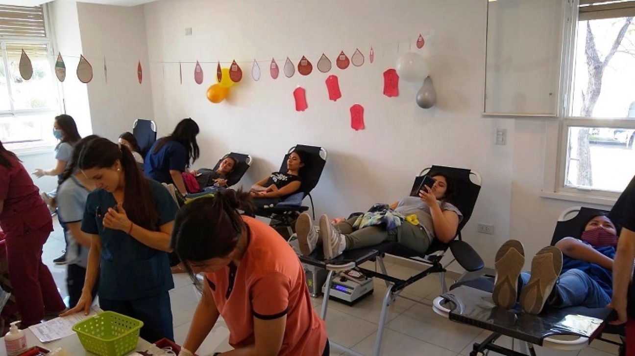 imagen Recolectaron casi 40 unidades de sangre para el Centro Regional de Hemoterapia