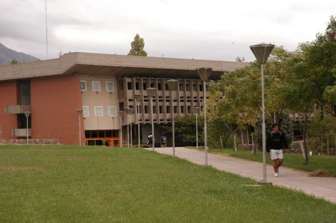 imagen Estudiantes de Comunicación Social completan su formación en medios de Mendoza