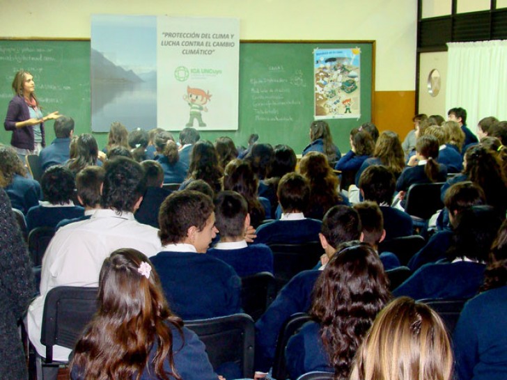 imagen Colegios de la UNCuyo recibieron material educativo sobre cambio climático 