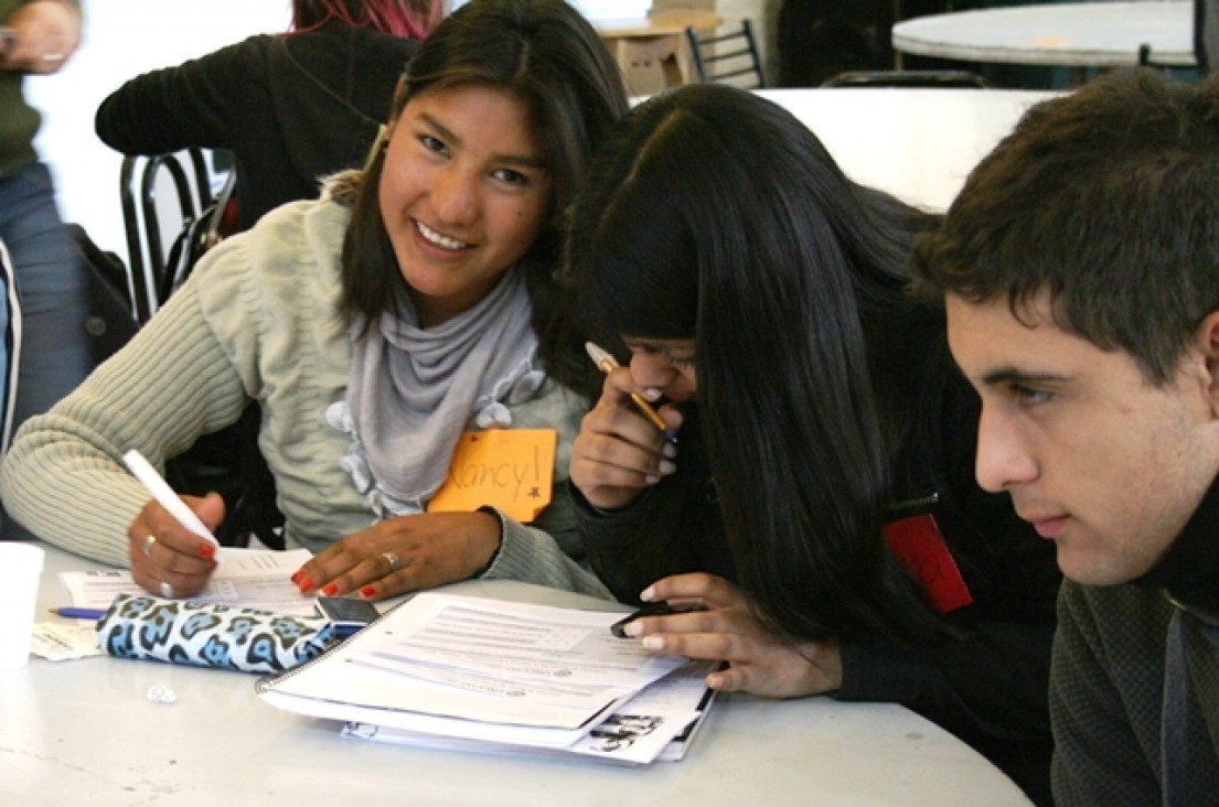 imagen Realizaron primer encuentro de jóvenes del programa "De la Esquina a la Universidad"