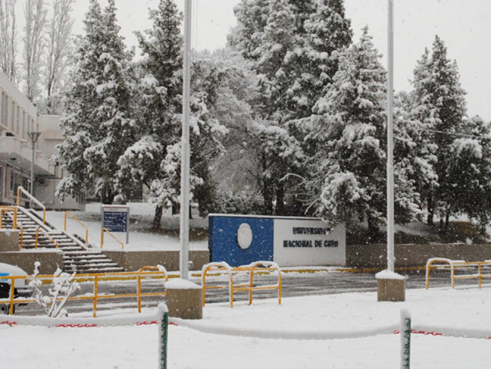 imagen Postales de la UNCuyo blanca