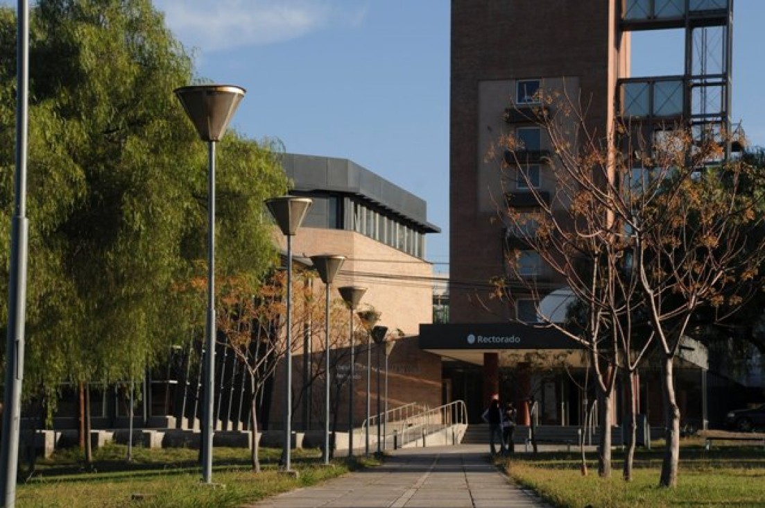 imagen Empadronan a egresados para elecciones en la Universidad