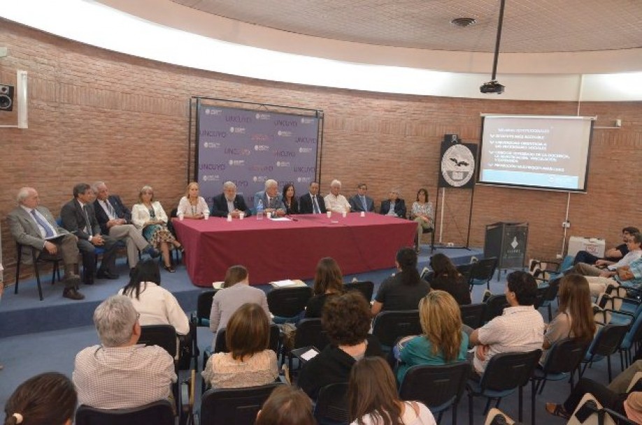 imagen Somoza presentó los puntos fundamentales que propone modificar en el Estatuto Universitario