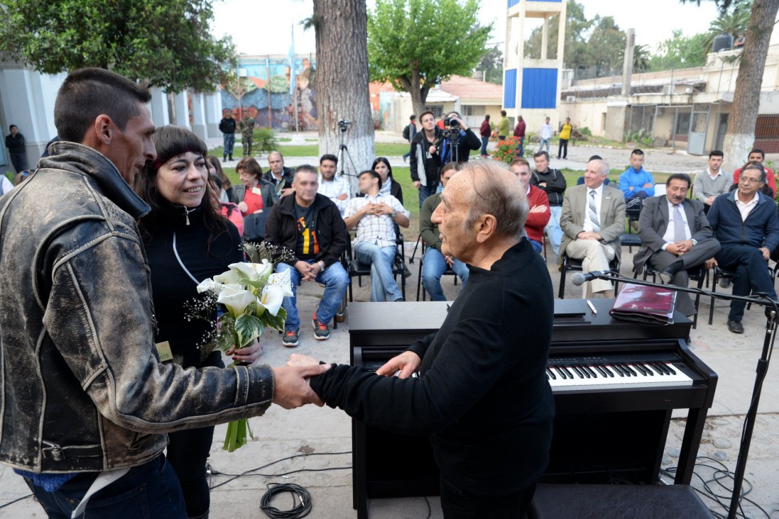 imagen El reconocido pianista Miguel Ángel Estrella actuó en la cárcel