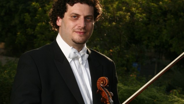 imagen Director y pianista europeos en el concierto de la Sinfónica