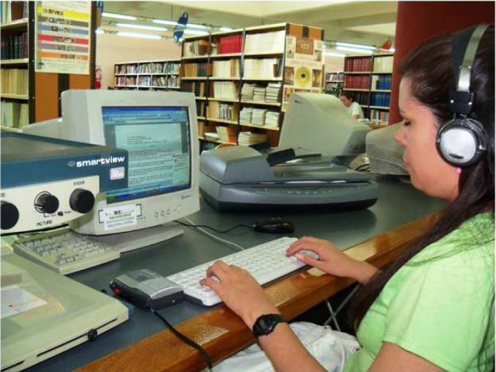 imagen Capacitan a bibliotecarios en la atención de personas con discapacidad visual 