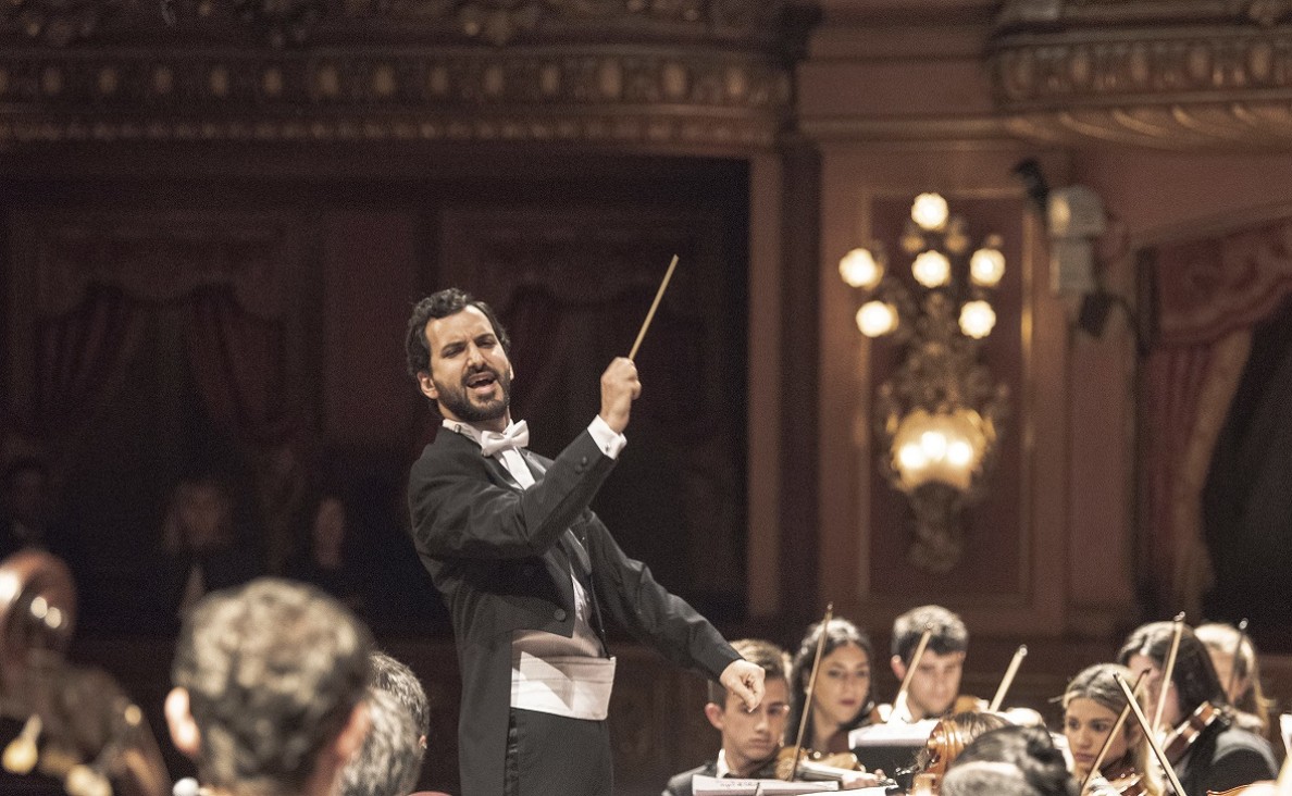 imagen Del Colón a la Nave UNCUYO: el maestro Ezequiel Silberstein dirigirá la Sinfónica 