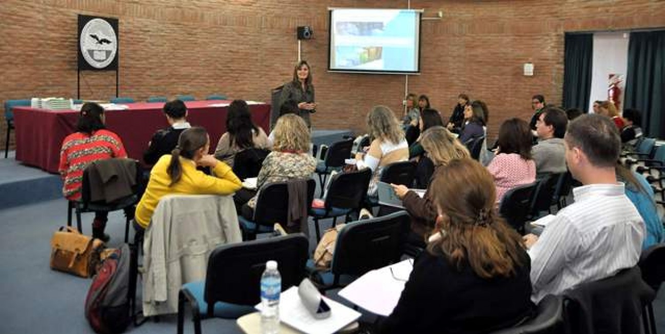 imagen Analizan estrategias para mejorar el trayecto universitario de los estudiantes