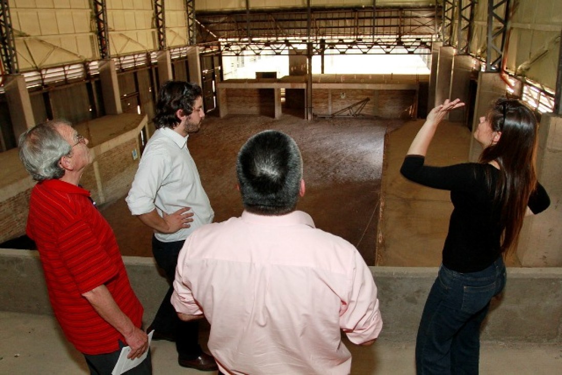 imagen Directora del Polo Audiovisual Educ.ar disertó en la UNCuyo y visitó sus nuevas instalaciones