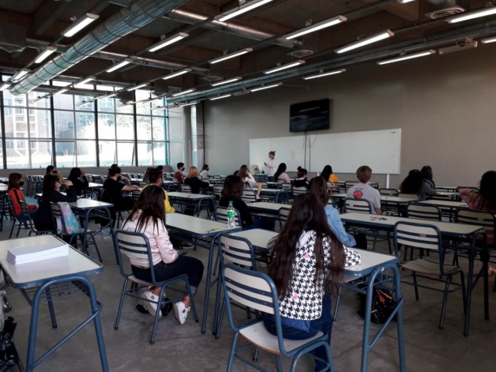 imagen Aspirantes a Odontología rindieron su primer examen presencial