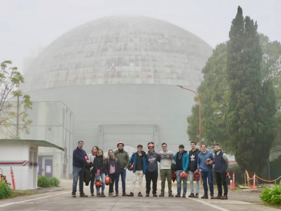 imagen Estudiantes del Balseiro visitaron el complejo Atucha y la empresa Aluar