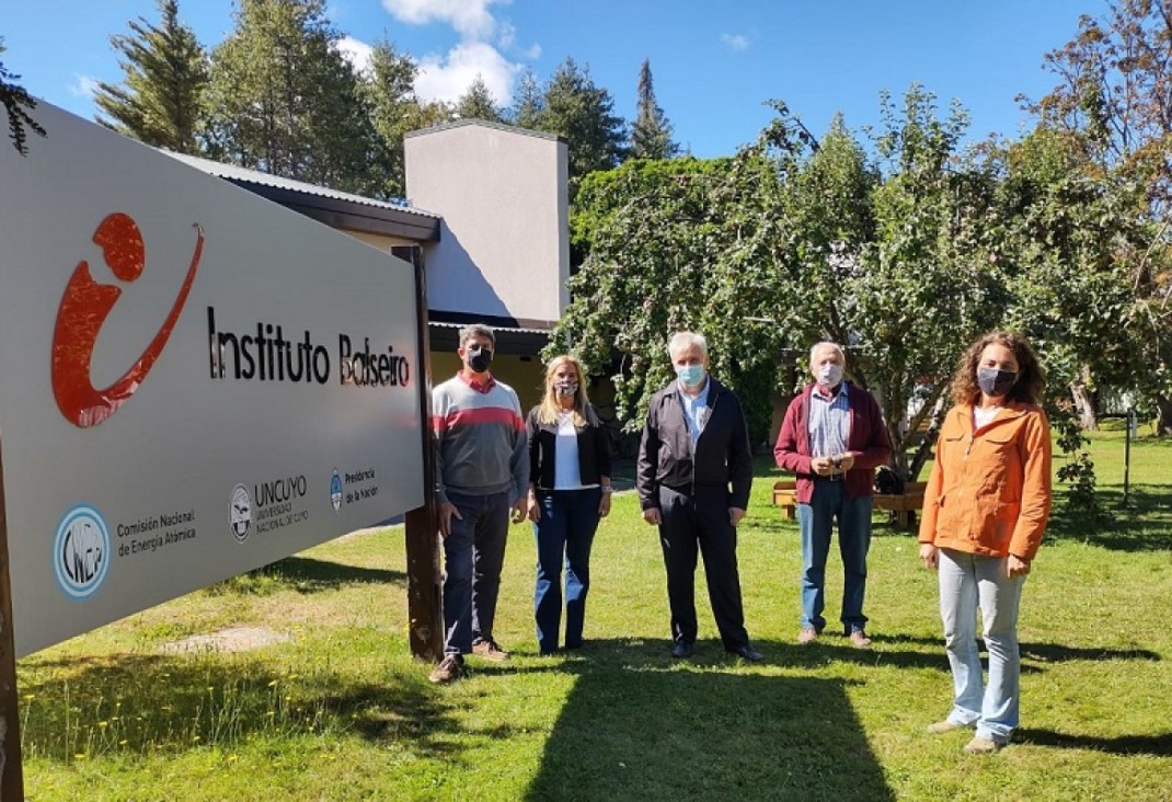 imagen El director del DAMSU visitó el Instituto Balseiro