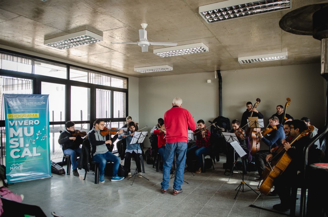 imagen Tocarán música orquestal para niños y adolescentes