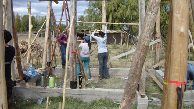 imagen Construyen viviendas rurales con métodos de bioconstrucción