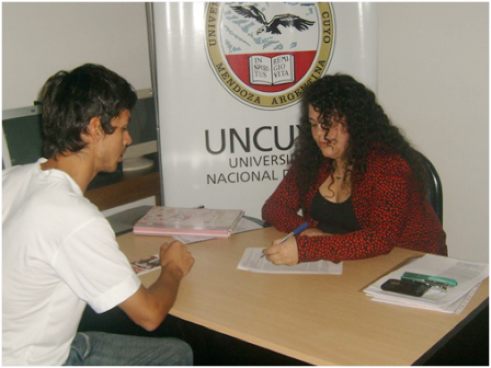 imagen Finalizó la inscripción de BECAS 2014 en General Alvear