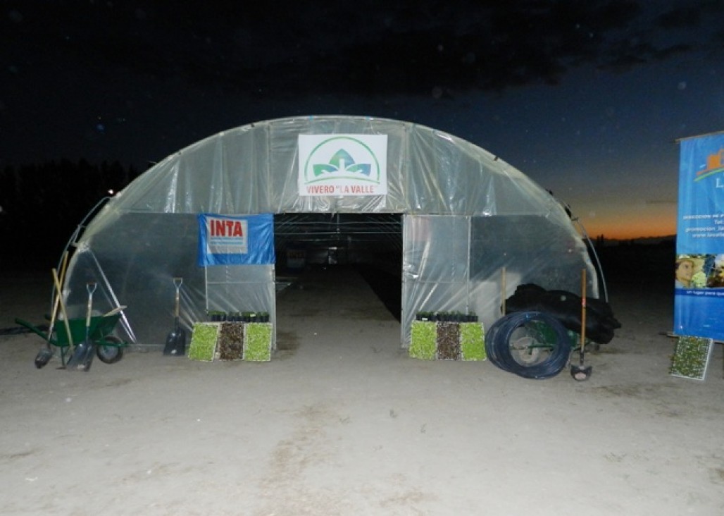 imagen La SRIyT concluyó el año de actividades inaugurando el invernadero de plantines de especies hortícolas en Lavalle