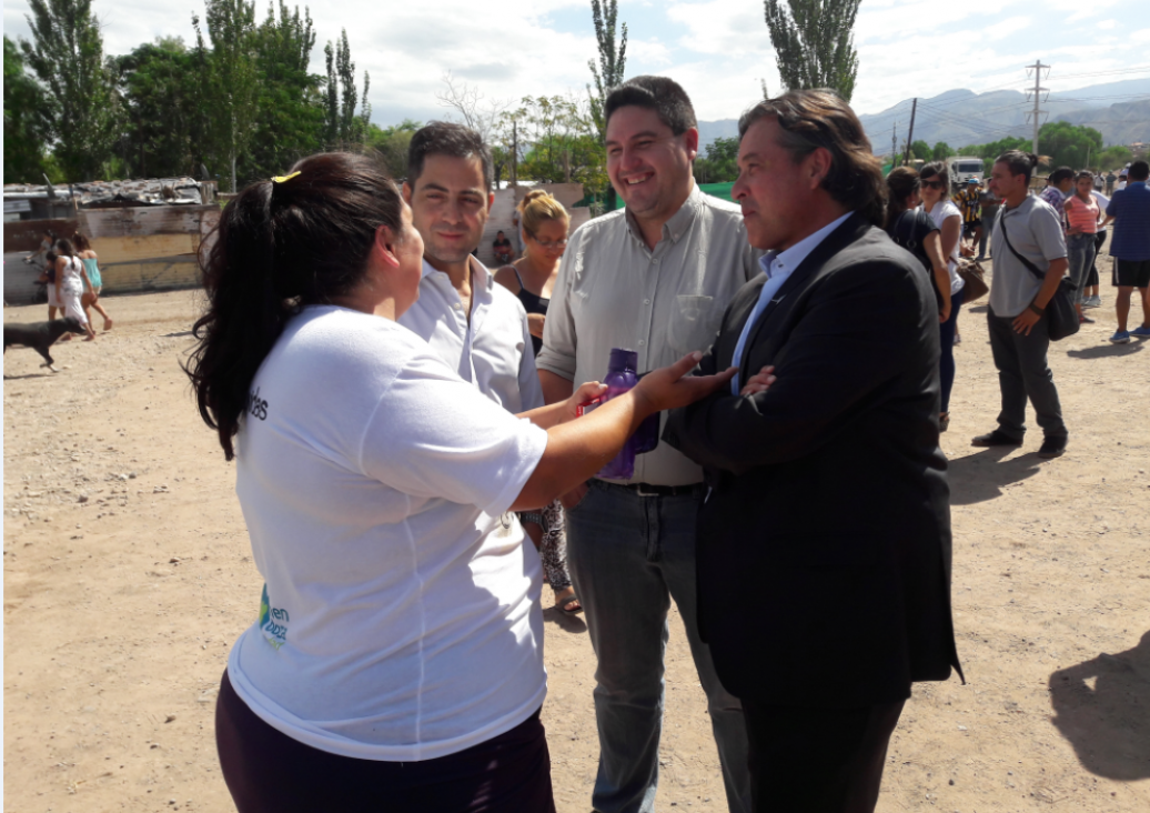 imagen La Universidad presente en obras de los barrios del oeste