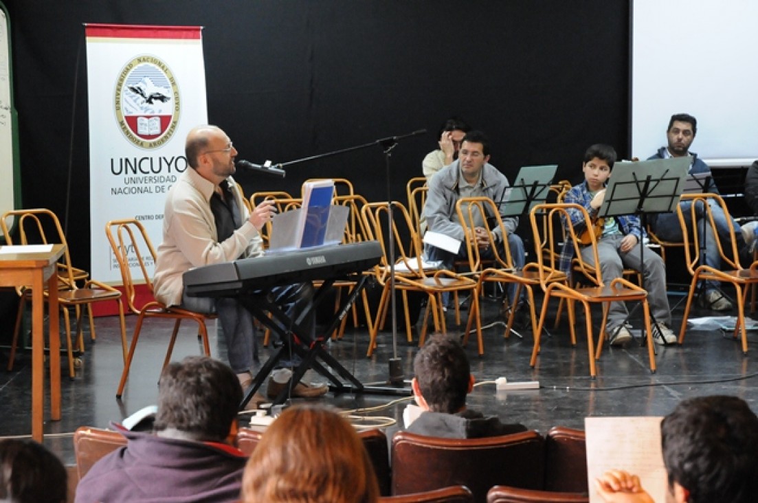 imagen Excelente convocatoria tuvo el "Curso de Improvisación para Músicos" en Rivadavia