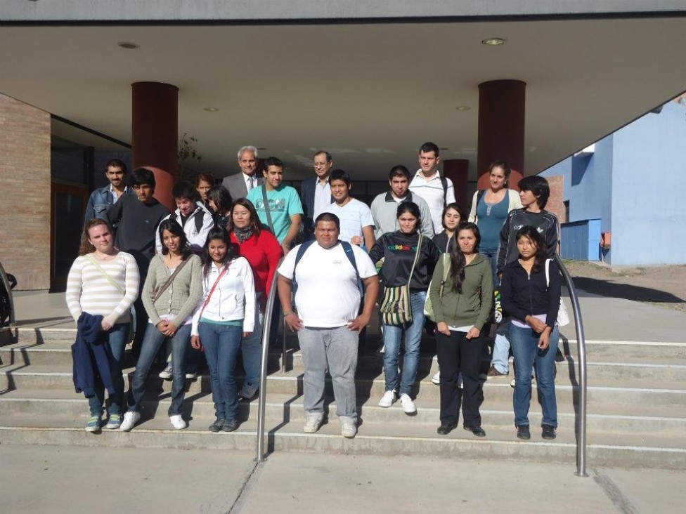 imagen Jóvenes se capacitan para ayudar a Productores Agrícolas en el departamento de Lavalle