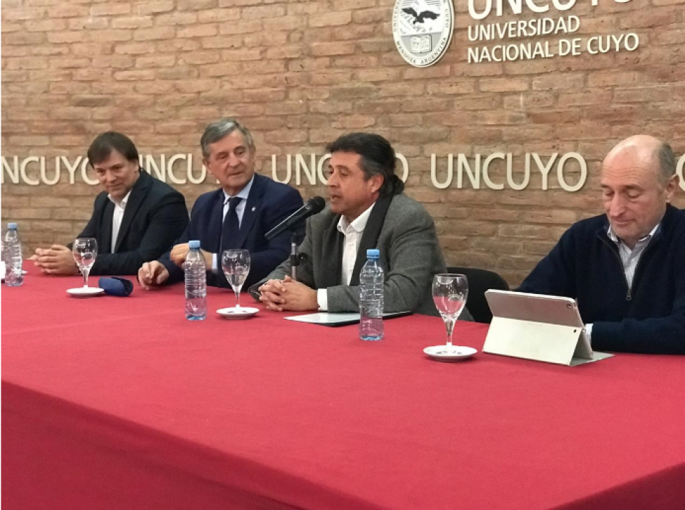 imagen Luis Rappoport visitó la UNCUYO