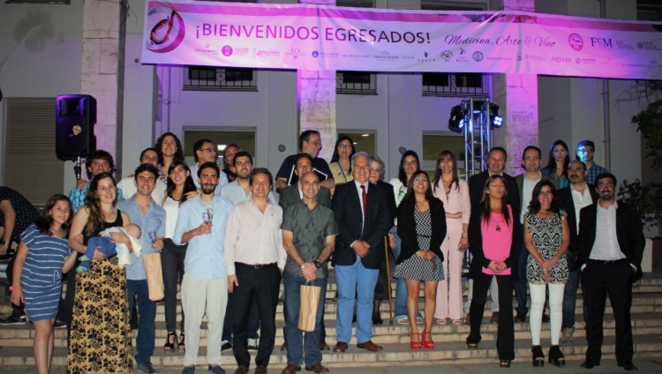 imagen Graduados de Médicas tuvieron su primer encuentro