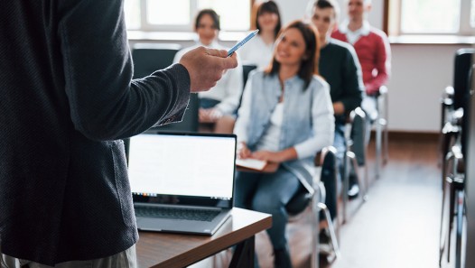 imagen Convocatoria para recibir en la UNCUYO a docentes franceses invitados en 2025